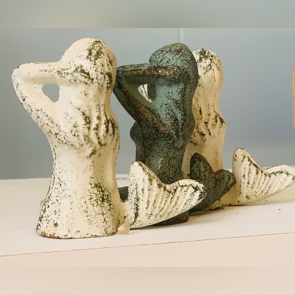 🧜‍♀️ Decorative Mermaid Decor! 🪸 - Picture 3 of 3